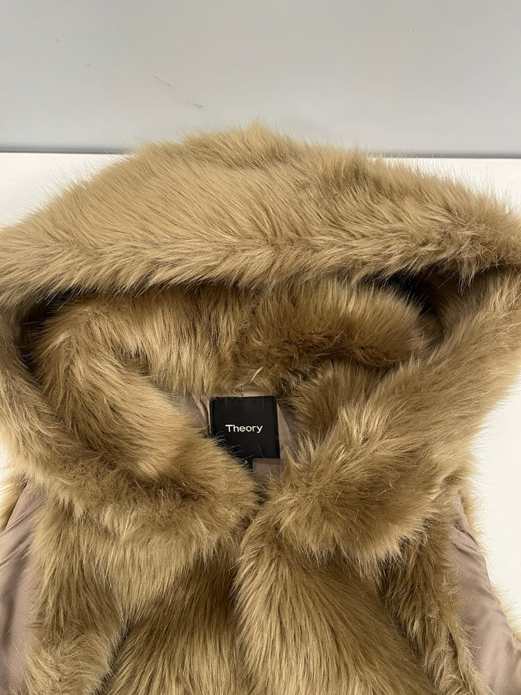 theory luxe フォックスファージレ ベージュ Theory luxe. ファー付き