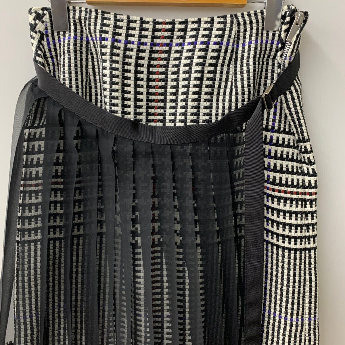 sacai 17SS 刺繍シアースカート タイトスカート 膝丈 ネイビー 1 sacai（スカート）のフリマアイテム一覧