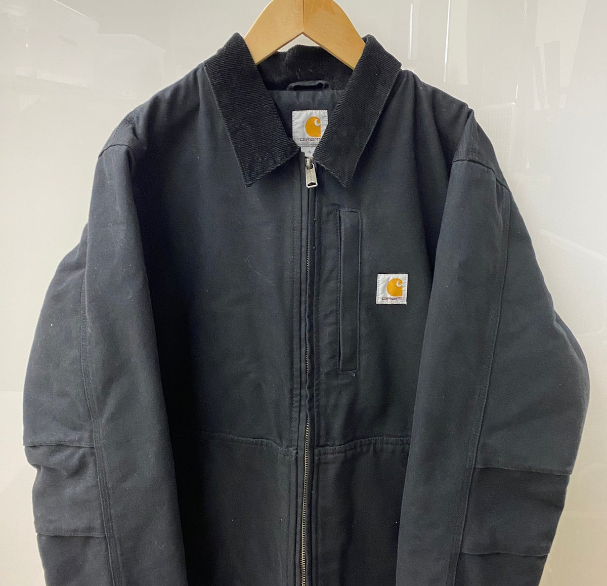 曜日割引対象外】 カーハート Carhartt フルスイング アームストロング ジャケット 103370 001 ジャケット ロゴ ブラック Sサイズ  201MT-2091 | 古着通販のドンドンサガール