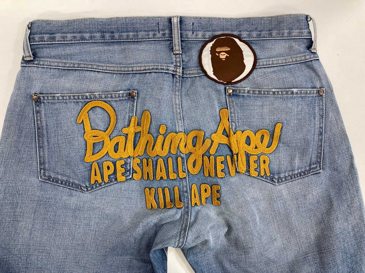 ア ベイシング エイプ A BATHING APE バック刺繍 デニムパンツ ジーンズ デニム ブルー Lサイズ 101MB-519 |  古着通販のドンドンサガール