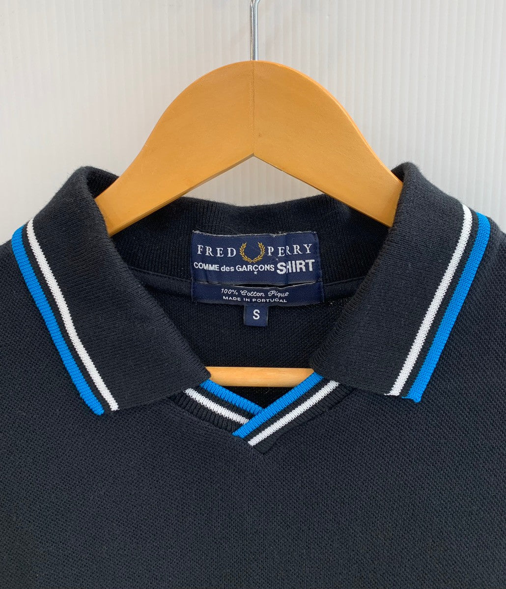 コムデギャルソン COMME des GARCONS × フレッドペリー FRED PERRY S13301] 半袖ポロシャツ ロゴ ブラック  Sサイズ 201MT-2468 | 古着通販のドンドンサガール