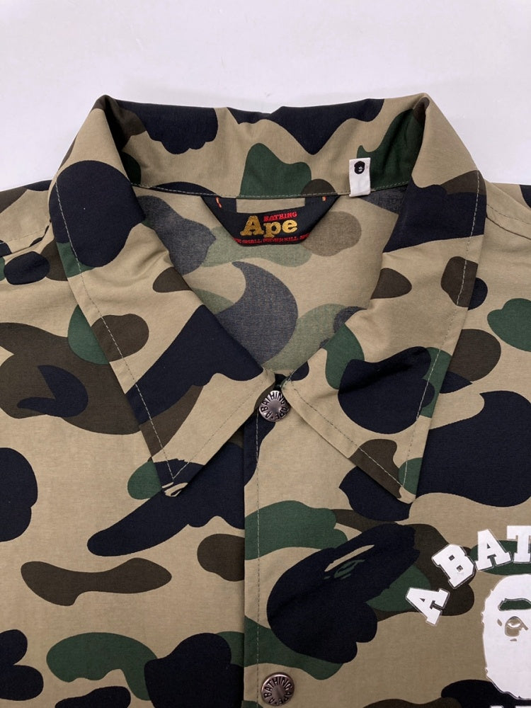 アベイシングエイプ A BATHING APE サルカモ コーチ ジャケット アウター ナイロン カモフラ 緑 ジャケット カモフラージュ・迷彩  カーキ Lサイズ 104MT-444 | 古着通販のドンドンサガール