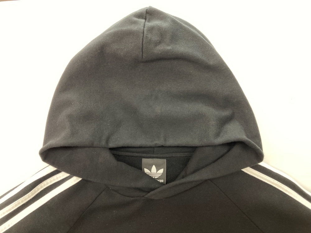 バレンシアガ BALENCIAGA × adidas 22AW Hoodie Large Fit フーディ ラージ フィット センターロゴ 黒  729322 TNVN2 パーカ 刺繍 ブラック Lサイズ 104MT-259 | 古着通販のドンドンサガール