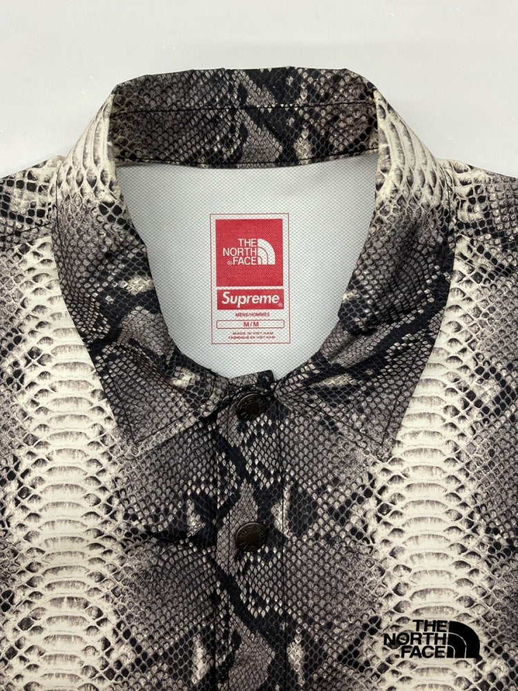 ノースフェイス THE NORTH FACE 18AW × Supreme シュプリーム Snakeskin Taped Seam Coaches  Jacket スネークスキン コーチ ジャケット NP11803I ジャケット ヘビ グレー Mサイズ 104MT-498 |  古着通販のドンドンサガール