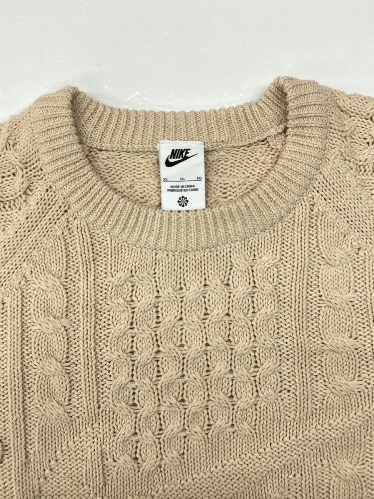 ナイキ NIKE CABLE KNIT SWEATER L/S ケーブル ニット セーター スウッシュ 薄茶色 DQ5177-206 セーター ロゴ  ベージュ XLサイズ 104MT-633