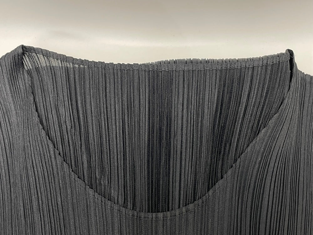 美品　プリーツプリーズ　ノースリーブ　ワンピース　ロング　ブラック　スリット イッセイミヤケ ISSEY MIYAKE PLEATS PLEASE プリーツ プリーズ