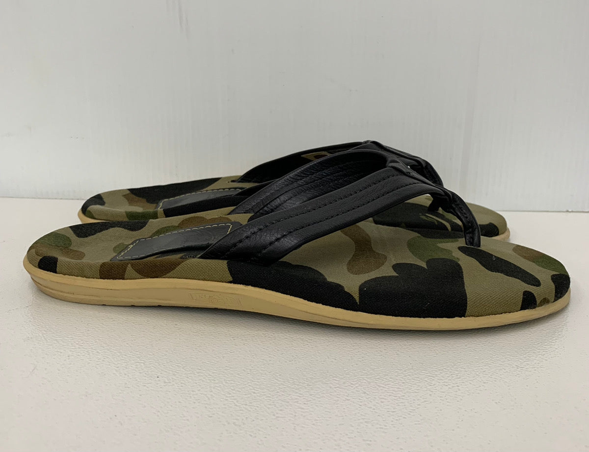 アイランドスリッパ ISLAND SLIPPER × ア ベイシング エイプ A BATHING APE コラボ リゾートサンダル サイズ10  PTF202SP メンズ靴 サンダル その他 カモフラージュ・迷彩 カーキ 201-shoes188