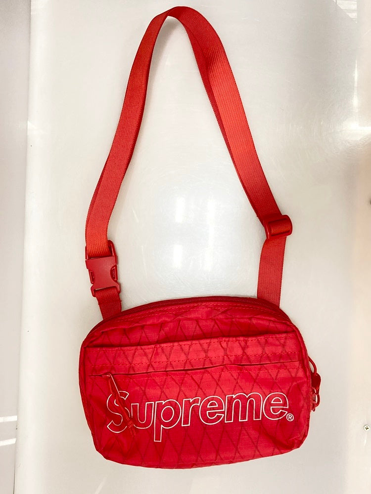 赤 Supreme shoulder bag red