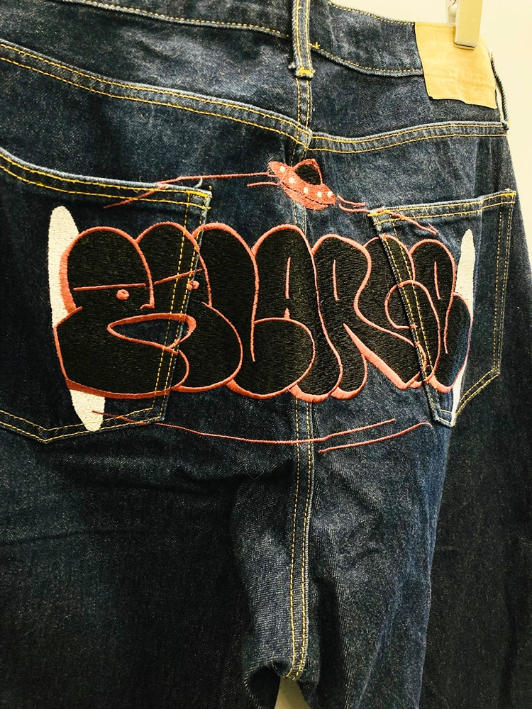 エクストララージ XLARGE EMBROIDERY GRAFFITI DENIM PANTS エンブロイ