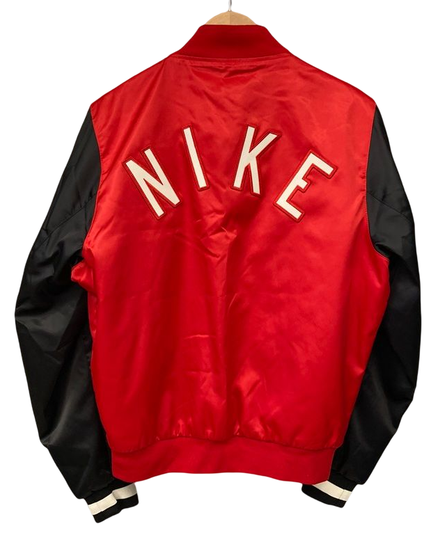 ナイキ NIKE ブルゾン ジャケット 上着 スタジャン 赤×黒 CN9132-657 