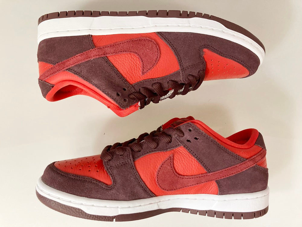 ナイキ NIKE SB DUNK LOW PRO CHERRY BURGUNDY CRUSH/TEAM RED スケートボーディング ダンク ロー  プロ チェリー バーガンディークラッシュ/チームレッド シューズ レッド系 DM0807-600 レディース靴 スニーカー レッド 24cm  101-shoes715 | 古着通販のドンドンサガール