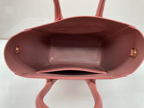 マンサーガブリエル MANSUR GAVRIEL Logo Mini North South Tote MINI 型押しロゴ NEW NSトートバッグ ハンドバッグ ショルダーバッグ レザー スクエア PINK バッグ レディースバッグ 2way・3wayバッグ ピンク 104B-65