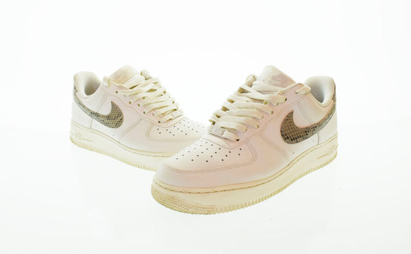 ナイキ NIKE WMNS AIR FORCE 1ウィメンズ エアフォース 1 スニーカー 白 DD8959-002 メンズ靴 スニーカー ホワイト 28cm 103S-532