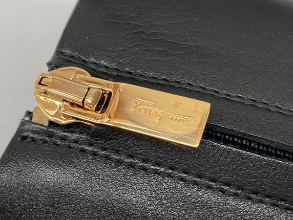 サルヴァトーレフェラガモ Salvatore Ferragamo ショートブーツ ポインテッドトゥ ブロックヒール サイドジップ レザー MADE IN ITALY イタリア製 BLACK 黒 YR 12859 レディース靴 ブーツ その他 ブラック SIZE 4 1/2 104S-918