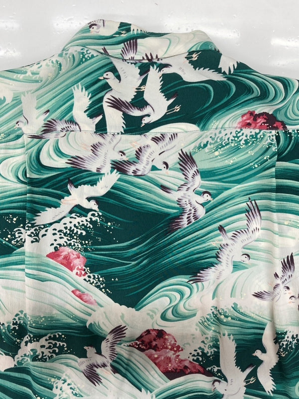 サンサーフ SUN SURF ALOHA SHIRT アロハ シャツ MIGRATORY BIRDS 渡り鳥 ハワイアン オープンカラー ウッドボタン 開襟 半袖 SS30987 半袖シャツ 総柄 マルチカラー Sサイズ 104MT-2332