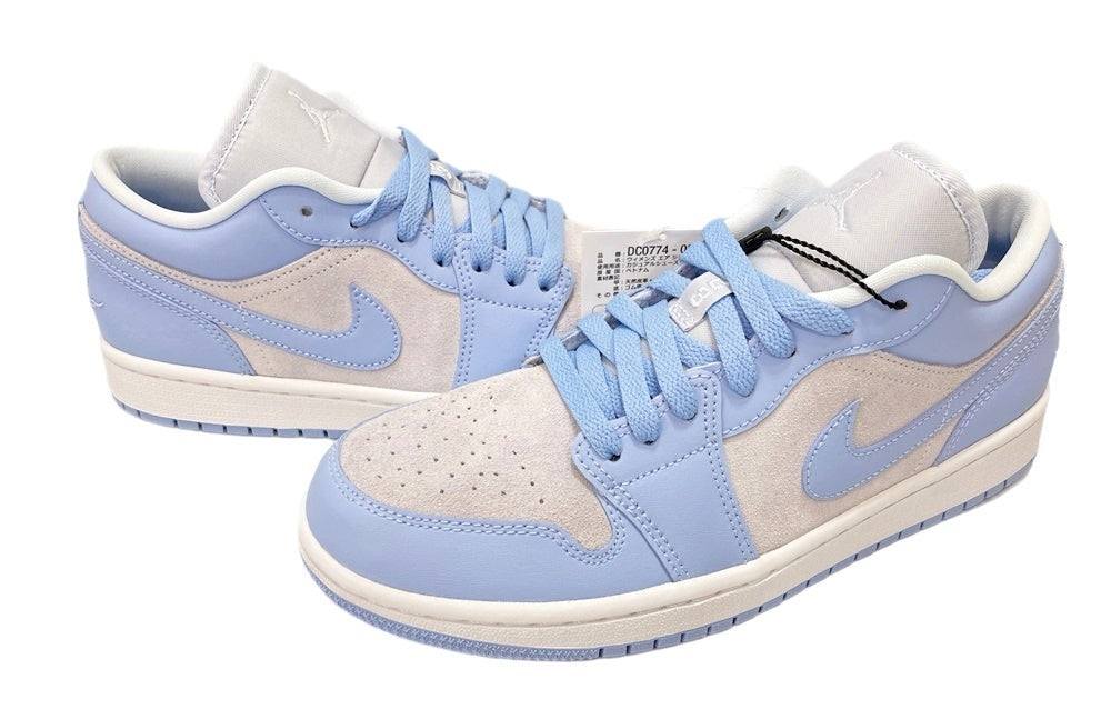 ジョーダン JORDAN NIKE WMNS AIR JORDAN 1 LOW UNIVERSITY BLUE ナイキ ウィメンズ エアジョーダン  ワン ロー ユニバーシティ ブルー 水色 DC0774-050 メンズ靴 スニーカー ブルー 26.5cm 101-shoes1566