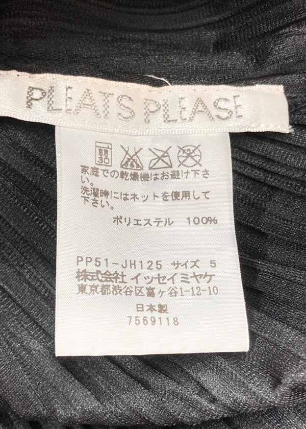 イッセイミヤケ ISSEY MIYAKE プリーツプリーズ PLEATS PLEASE ノースリーブ 膝丈 プリーツ加工 バックリボン ウエストマーク BLACK 黒 PP51-JH125 ワンピース 無地 ブラック サイズ5 104LT-106