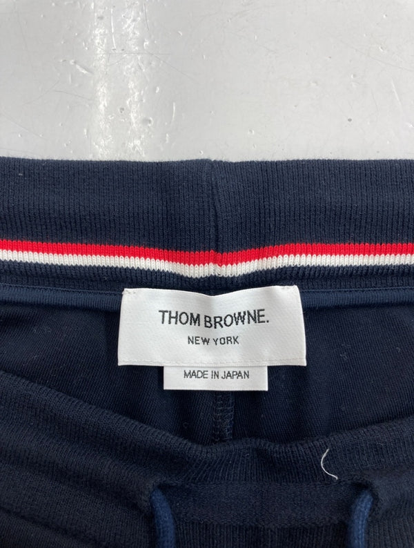 トムブラウン THOM BROWNE NEW YORK SWEAT HALF PANTS スウェット ハーフ パンツ トリコロール ショート ズボン 紺 ライン MJQ090A-06168415 ハーフパンツ ネイビー サイズ 0 104MB-136