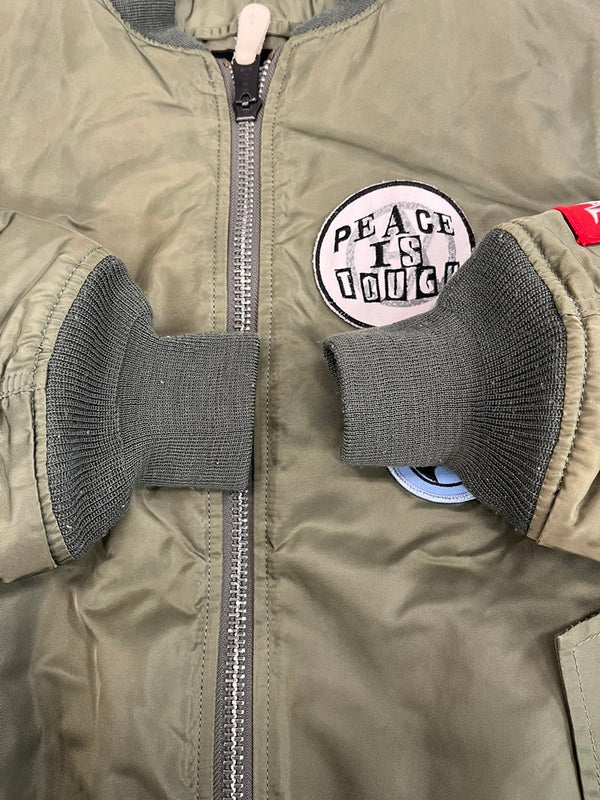 ステューシー STUSSY ×ALPHA×fragment design 25周年記念 MA-1 フライトジャケット ボンバージャケット アルファ フラグメント 緑 0615-00-573-8335 ジャケット カーキ Lサイズ 101MT-5124