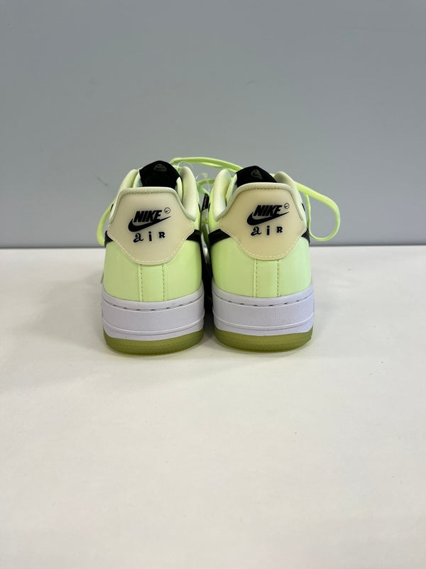 ナイキ NIKE WMNS AIR FORCE 1 07 LX BARLEY VOLT ウィメンズ エア フォース ワン 1 07 LX バーリィー ボルト CT3228-701 レディース靴 スニーカー グリーン 23.5cm 101sh-2254