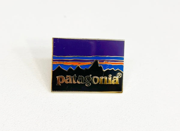 パタゴニア PATAGONIA ヴィンテージ ロゴ ピンズ フィッツロイ 葛飾北斎 ピンバッチ 3個セット メンズジュエリー・アクセサリー その他 マルチカラー 101G-227