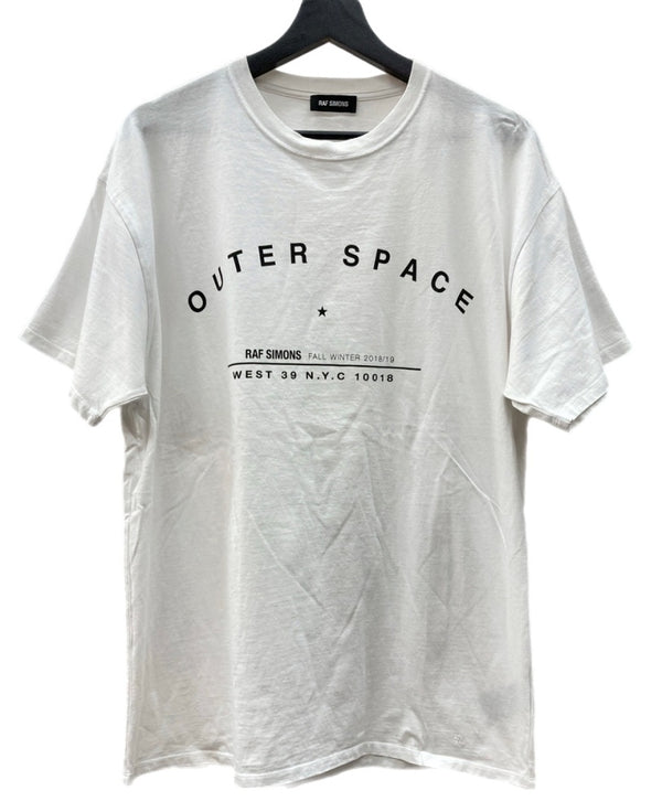 ラフシモンズ RAF SIMONS 18AW OUTER SPACE 半袖 カットソー クルーネック バックプリント スター 星 コットン MADE IN ITALY イタリア製 WHITE 白  182.125 19000-00010 Tシャツ ロゴ ホワイト Sサイズ 104MT-1814