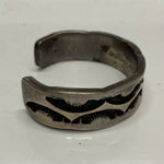 【曜日割引対象外】 【中古】エマーソンビル Emerson Bill NAVAJO スタンプワーク sterling silver メンズジュエリー・アクセサリー インディアンジュエリー バングル シルバー 201goods-784 VB