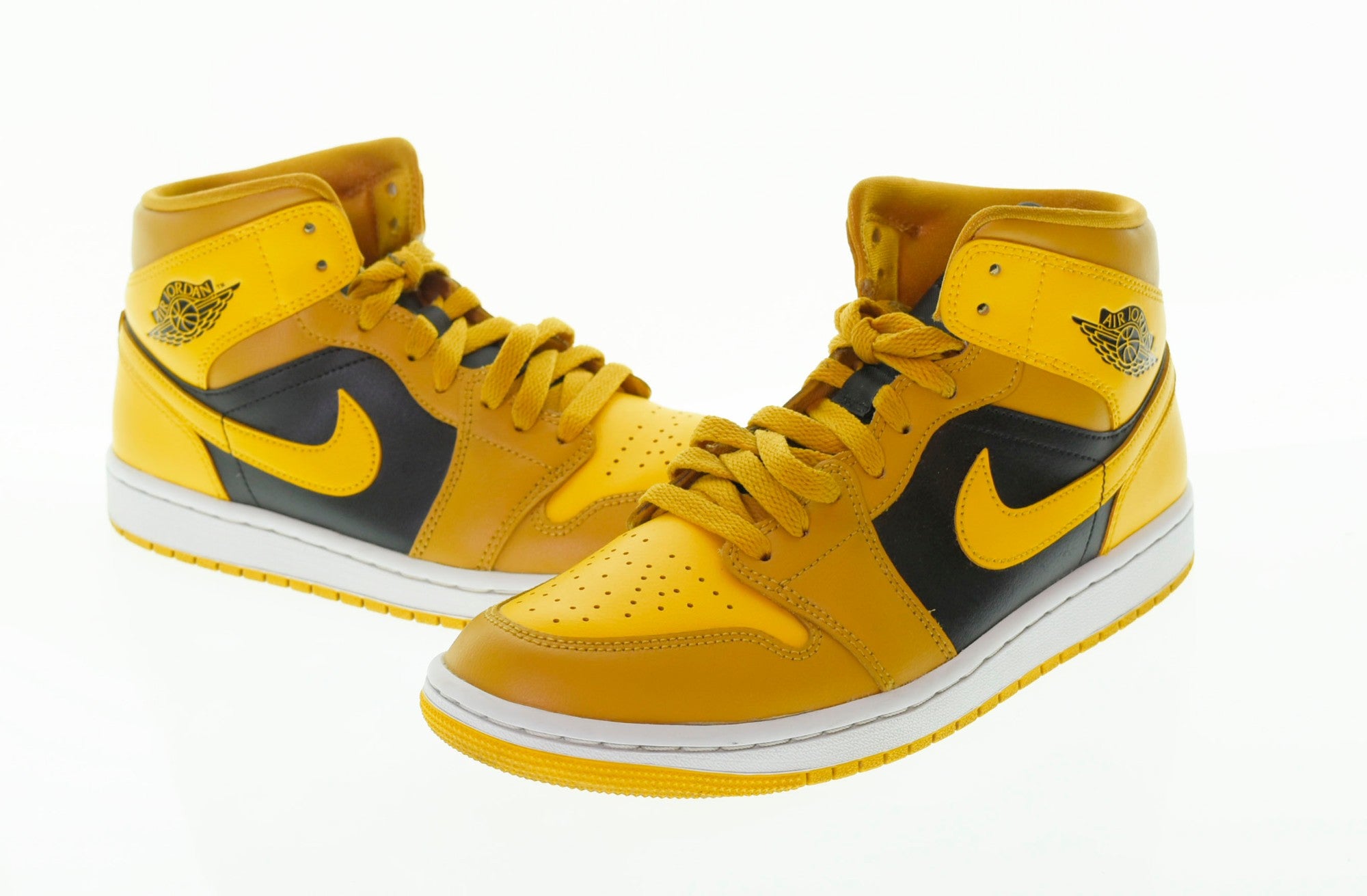 ナイキ NIKE WMNS AIR JORDAN 1 MID ウィメンズ エアジョーダン 1 ミッド スニーカー 黄色 BQ6472-700 メンズ靴  スニーカー イエロー 26cm 103-shoes-151