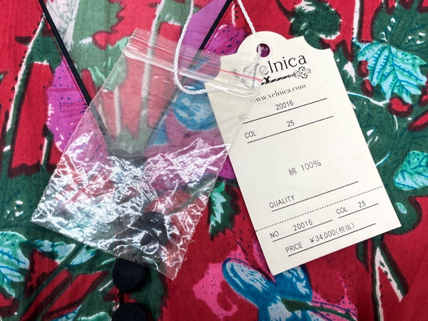 ヴェルニカ Velnica Vネック 花柄 マキシ丈 フレアスリーブ ハイウエスト Aライン コットン タグ付き インド製 MADE IN INDIA RED 赤 20016 ワンピース 総柄 レッド 104LT-202