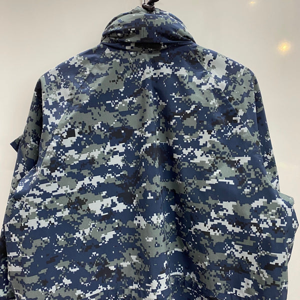 【曜日割引対象外】 ミリタリー MILITARY US.NAVY GORE-TEX WORKING PARKA デジタルカモ 8415-01-539-9872 ジャケット ブルー Mサイズ 201MT-4438 VB