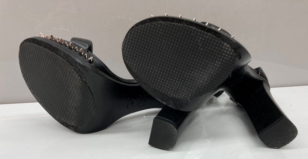 アレキサンダー・マックイーン Alexander McQueen スパイクソール サンダル ハイヒール ブロックハイヒール スタッズ オープントゥ カーフレザー イタリア製 BLACK 黒 18176123 レディース靴 サンダル ストラップ ブラック SIZE39 104S-992