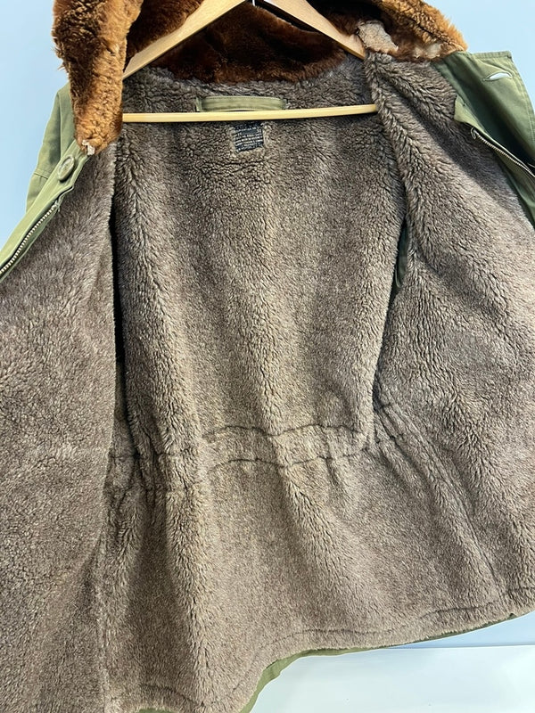 ミリタリー military US ARMY Air Force エアフォース B-2 B2 フライトジャケット  サイズ38 ジャケット カーキ 101MT-4881