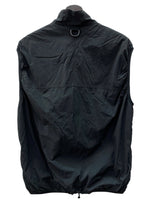 コムデギャルソン COMME des GARCONS オム HOMME ナイロン タイプライター NYLON ジップアップ ダブルジップ ロゴ プリント 日本製 BLACK 黒 HM-V001 ベスト ワンポイント ブラック Mサイズ 104MT-2012