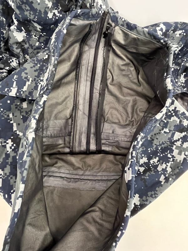 ミリタリー MILITARY US NAVY NWU デジタルカモ 迷彩 GORE-TEX ゴアテックスパーカー SPM1C1-14-D-1016 SMALL-LONG ジャケット ネイビー Sサイズ 101MT-4720