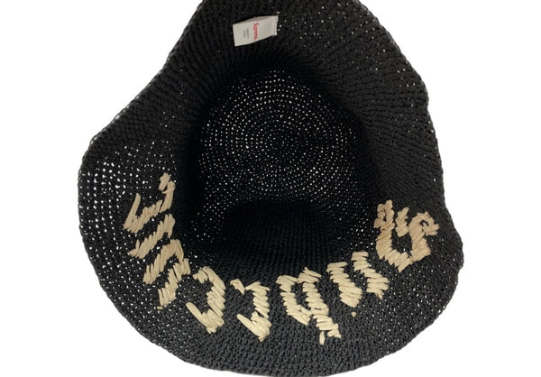シュプリーム SUPREME 23SS Old English Straw Crusher オールド イングリッシュ ストロー クラッシャー バケットハット バケハ キャップ 麦わら 帽子 黒 帽子 メンズ帽子 ハット ロゴ ブラック フリーサイズ 104H-33