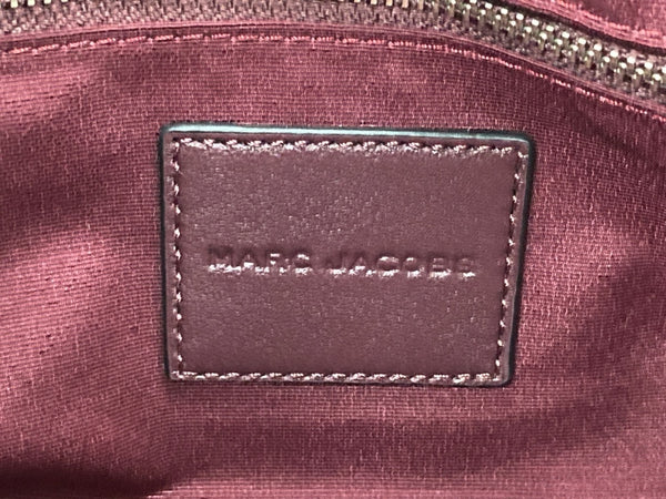 マークジェイコブス MARC JACOBS ザ クリスティーナ サッチェル THE CRISTINA SATCHEL シグネチャー スクランチ ハンドバッグ ギャザー チャーム パープル系その他 DARK PLUM ボルドー 2F5HSH031H01 バッグ レディースバッグ トートバッグ ロゴ ワインレッド 104B-73