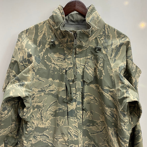 【曜日割引対象外】 ミリタリー MILITARY US.AIR FORCE USAF APECS GORE-TEX デジタルタイガーストライプ ジャケット カーキ Sサイズ 201MT-4437 VB