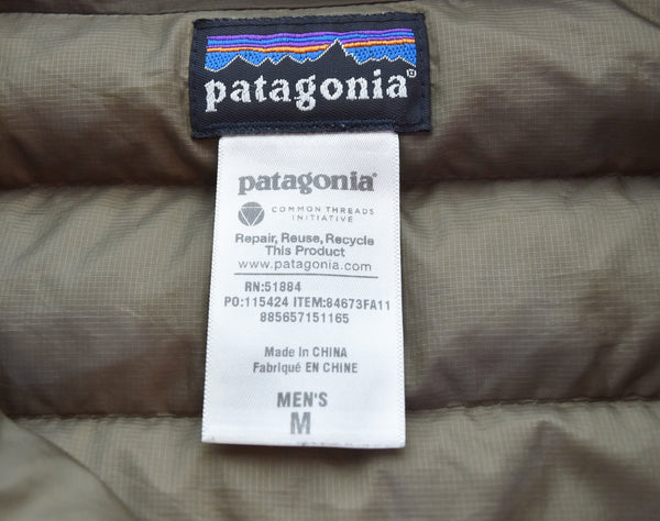パタゴニア PATAGONIA ダウンセーターパファージャケット 84673FA11 ジャケット ブラウン Mサイズ 103MT-3346