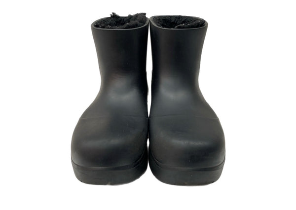 ボッテガヴェネタ BOTTEGA VENETA PUDDLE BOOT パドル ブーツ レイン ショート シューズ 内側ボア 長靴 黒 676889 V1BM0 1000 メンズ靴 レインシューズ・長靴 ブラック サイズ 42 104S-978