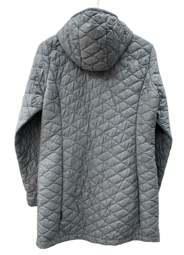 ザノースフェイス THE NORTH FACE thermobal parka II サーモボール パーカ 中綿 ジャケット キルティング 海外モデル TNF MEDIUM GREY HEATHER GRAY 灰色 NF0A3MHO コート ロゴ グレー Mサイズ 104LT-261