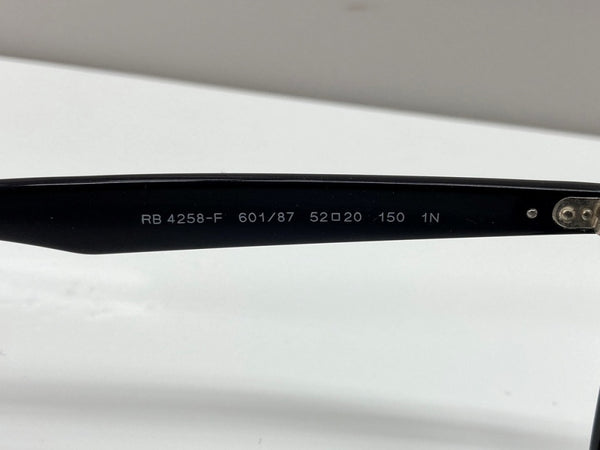 レイバン Ray-Ban SUNGLASSES サングラス ウェリントン アイウェア 眼鏡 黒 RB 4258-F 眼鏡・サングラス サングラス ロゴ ブラック 104G-42