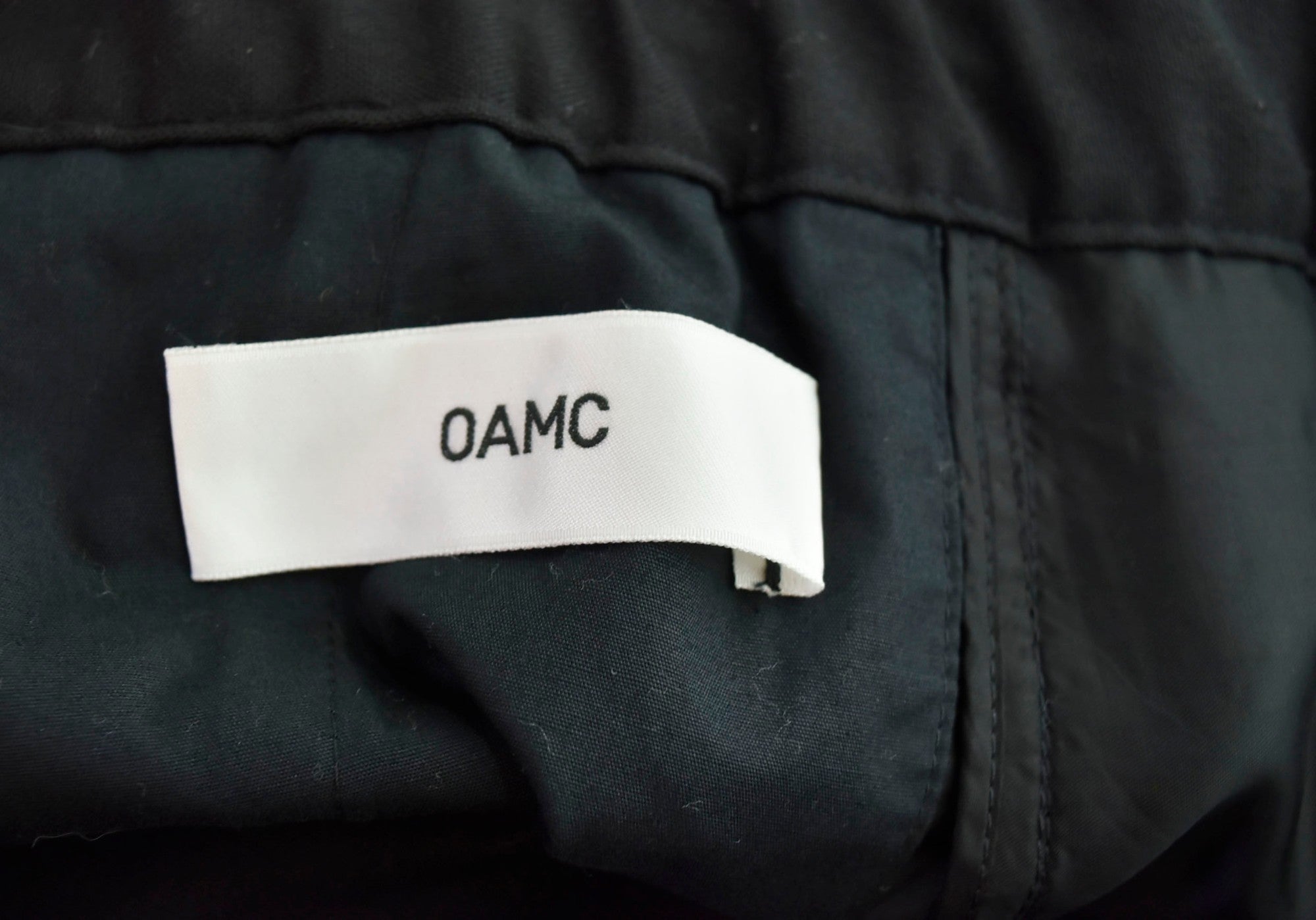 オーエーエムシー OAMC ウールパンツ 黒 3220600339 ボトムスその他 ブラック Sサイズ 103MB-241 |  古着通販のドンドンサガール