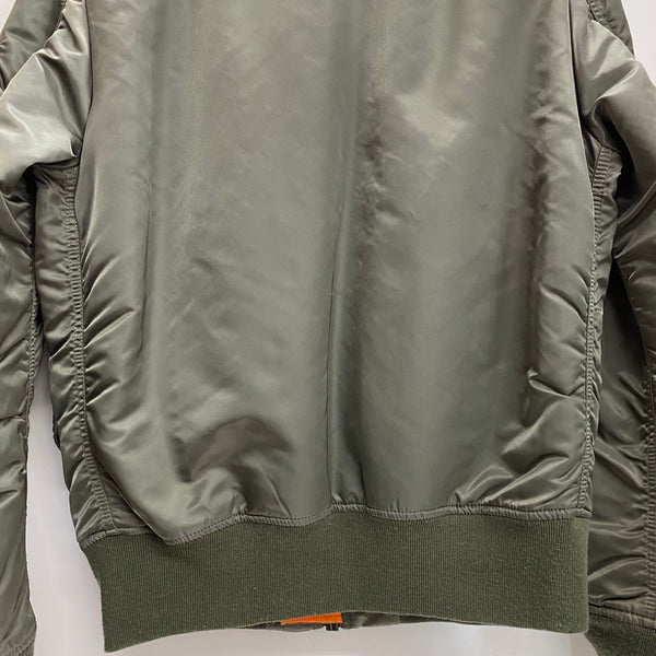 【曜日割引対象外】 アルファ インダストリーズ ALPHA INDUSTRIES USA製 MA-1 フライトジャケット ナイロン ジャケット カーキ Mサイズ 201MT-4433