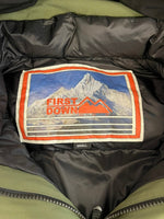 ファーストダウン FIRST DOWN FREAK’S STORE フリークスストア 別注 パネルショートダウンジャケット 642511C ジャケット カーキ Sサイズ 101MT-5089