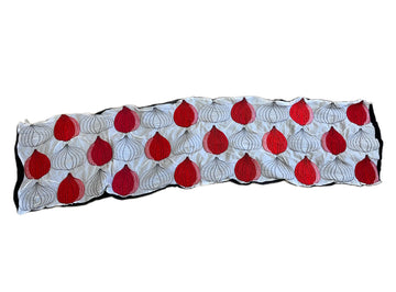 ウロコ ULOCO 刺繍 テキスタイル ステッチ ストール たまねぎ 玉ねぎ 白 赤 黒 総柄 マフラー・スカーフ レディースマフラー・ストール ホワイト 101G-231