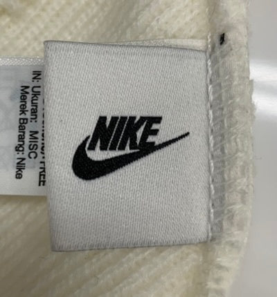 【中古】ナイキ NIKE x Stussy Cuff Beanie "White" ステューシー  カフ ビーニー "ホワイト"  コラボ cv8961-121 帽子 メンズ帽子 ニット帽 ホワイト フリーサイズ 201goods-497