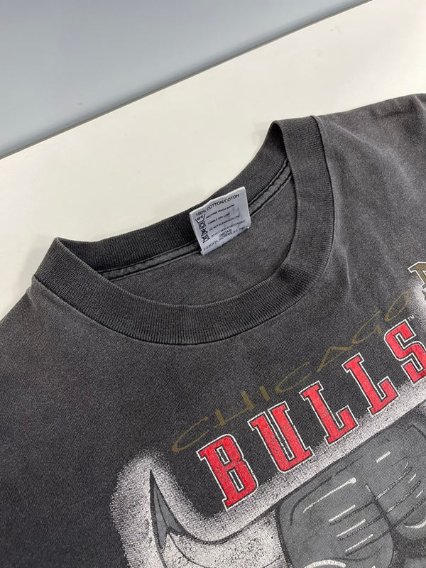 ヴィンテージ vintage 90s 1993 NBA 3PEAT Champions US古着 CHICAGO BULLS シカゴブルズ 墨黒 シングルステッチ Tシャツ ブラック Lサイズ 101MT-4828