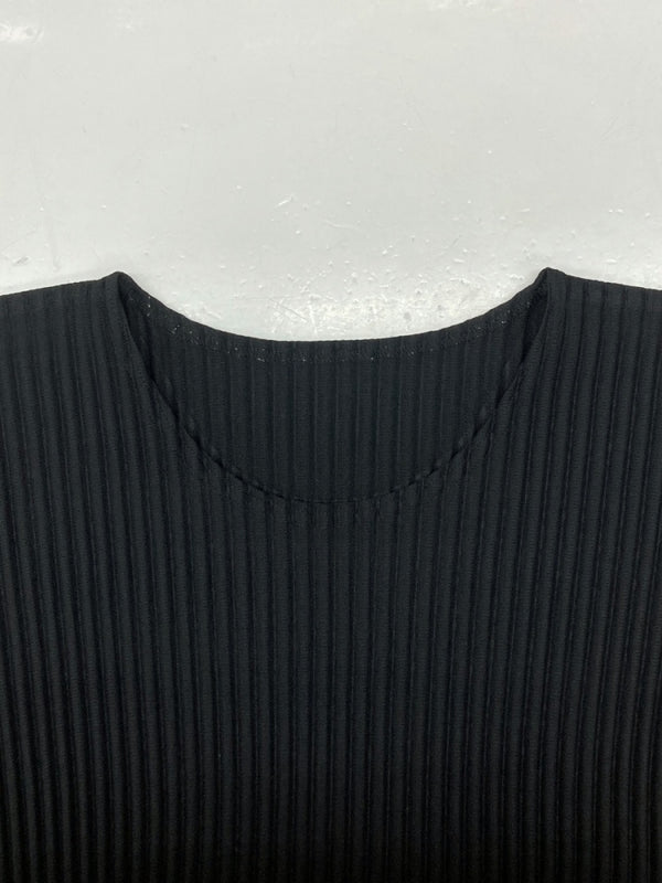 イッセイミヤケ ISSEY MIYAKE HOMME PLISSE オム プリッセ L/S PLEATS プリーツ カットソー 長袖 黒 HP55JK421  サイズ 3 ロンT 無地 ブラック 104MT-1012