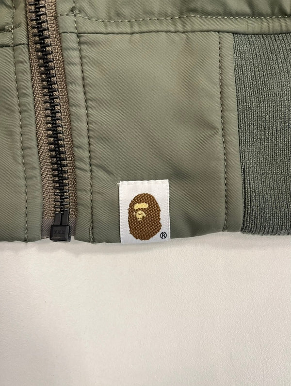 ア ベイシング エイプ A BATHING APE Busy Shark Loose Fit MA-1 Jacket ビジーシャークMA-1ブルゾン フライトジャケット 001HJI301001M XL ジャケット カーキ LLサイズ 101MT-4495