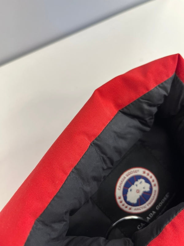 カナダグース CANADA GOOSE WINDSOR VEST ウィンザー ダウンベスト 赤 4131JM R ベスト レッド Mサイズ 101MT-4446